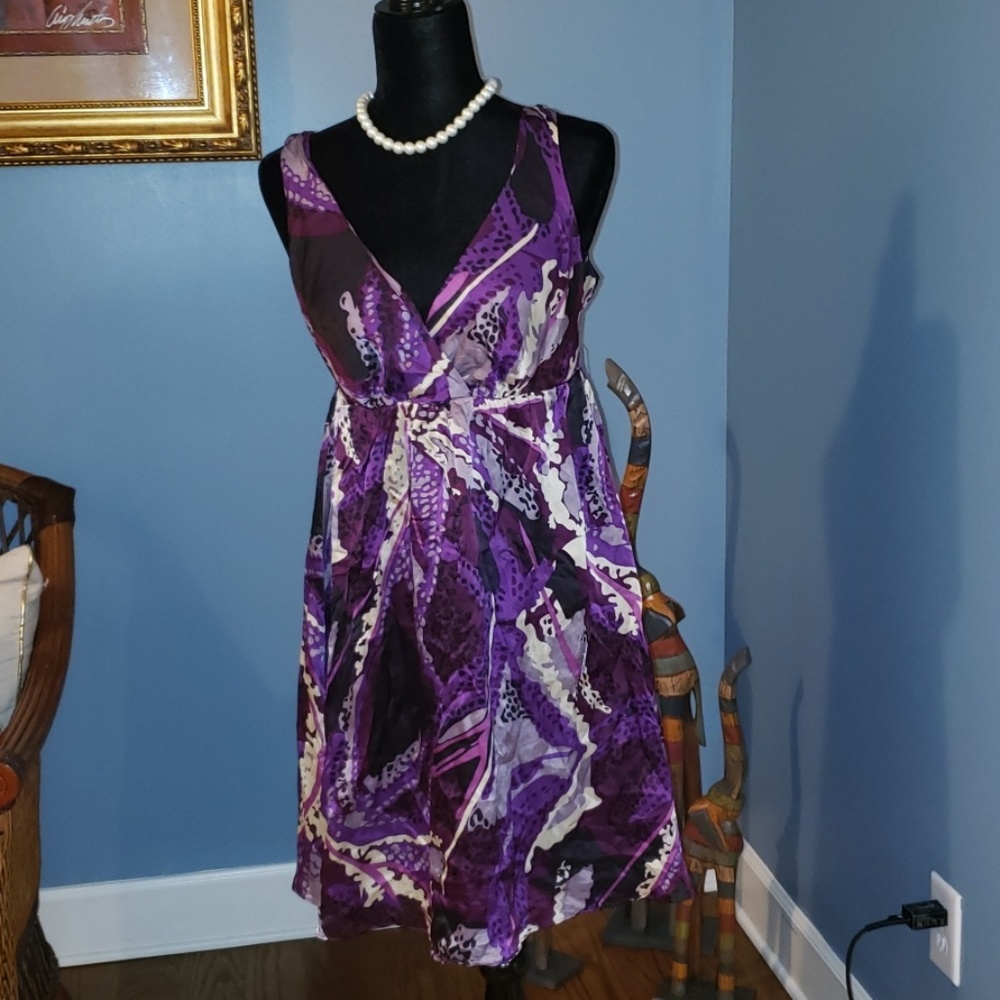 Dress - Picture 2 of 6